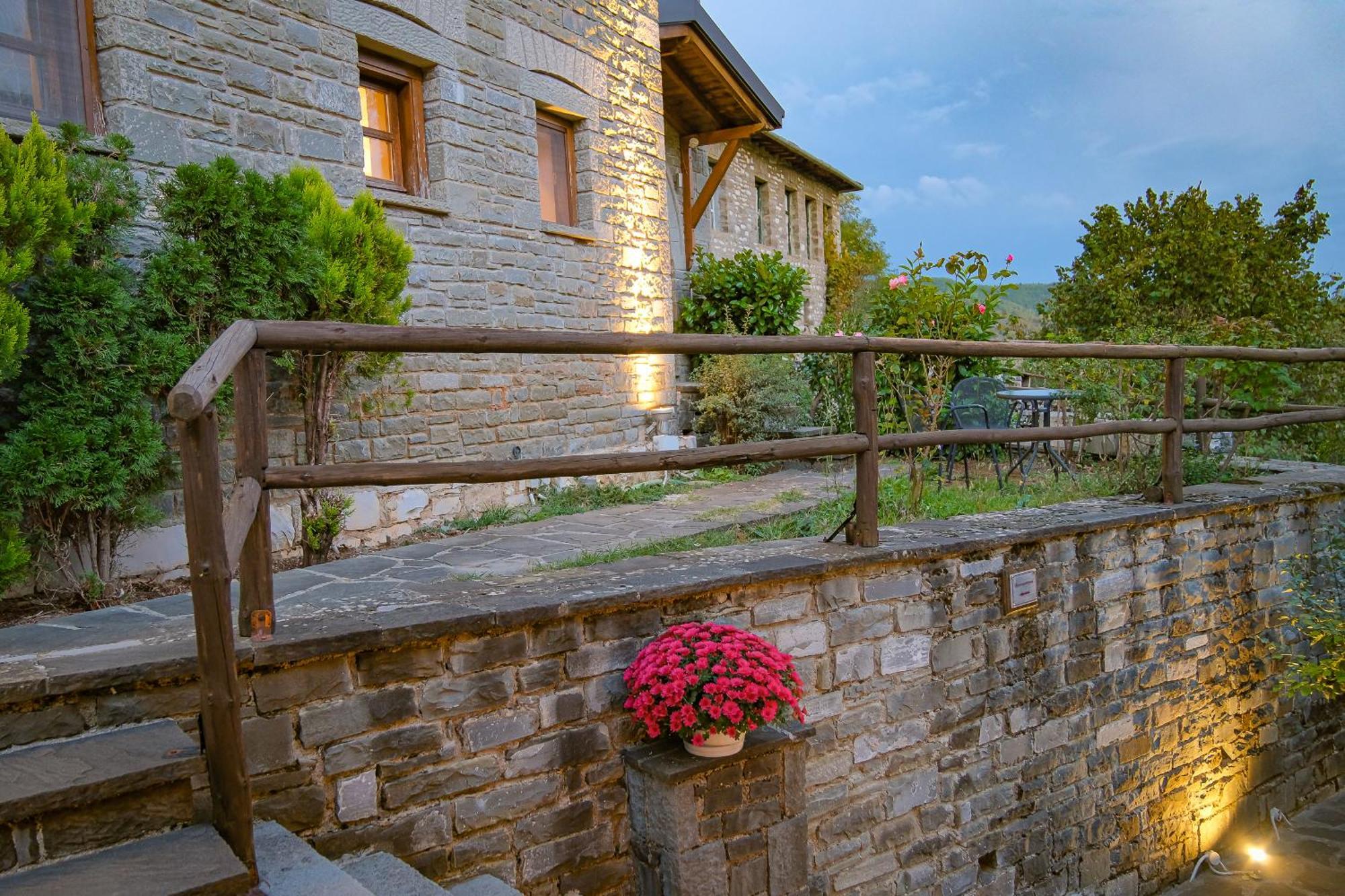 Kipi Mountain Resort Buitenkant foto